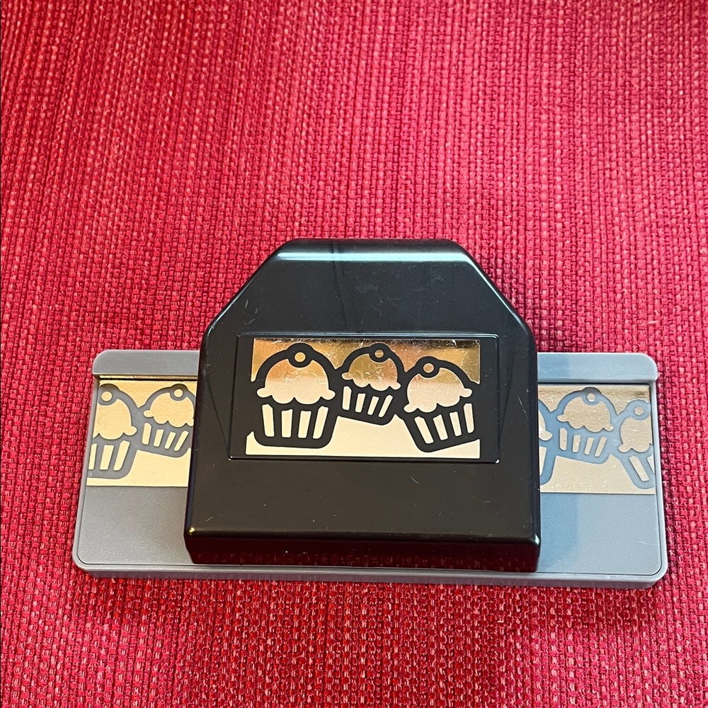 EK Tools Cupcake Design Paper Punch